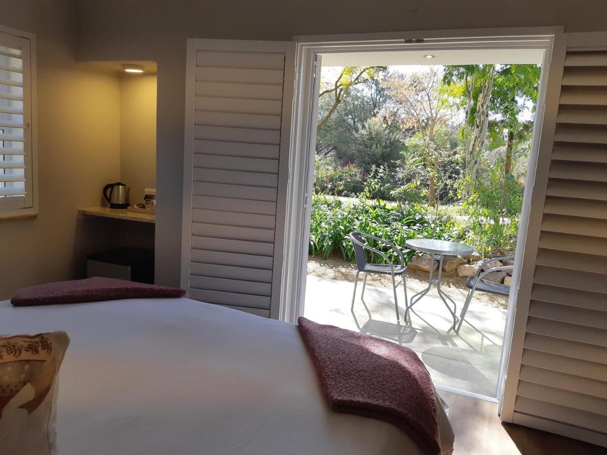 Amberhall Guesthouse Йоханнесбург Экстерьер фото