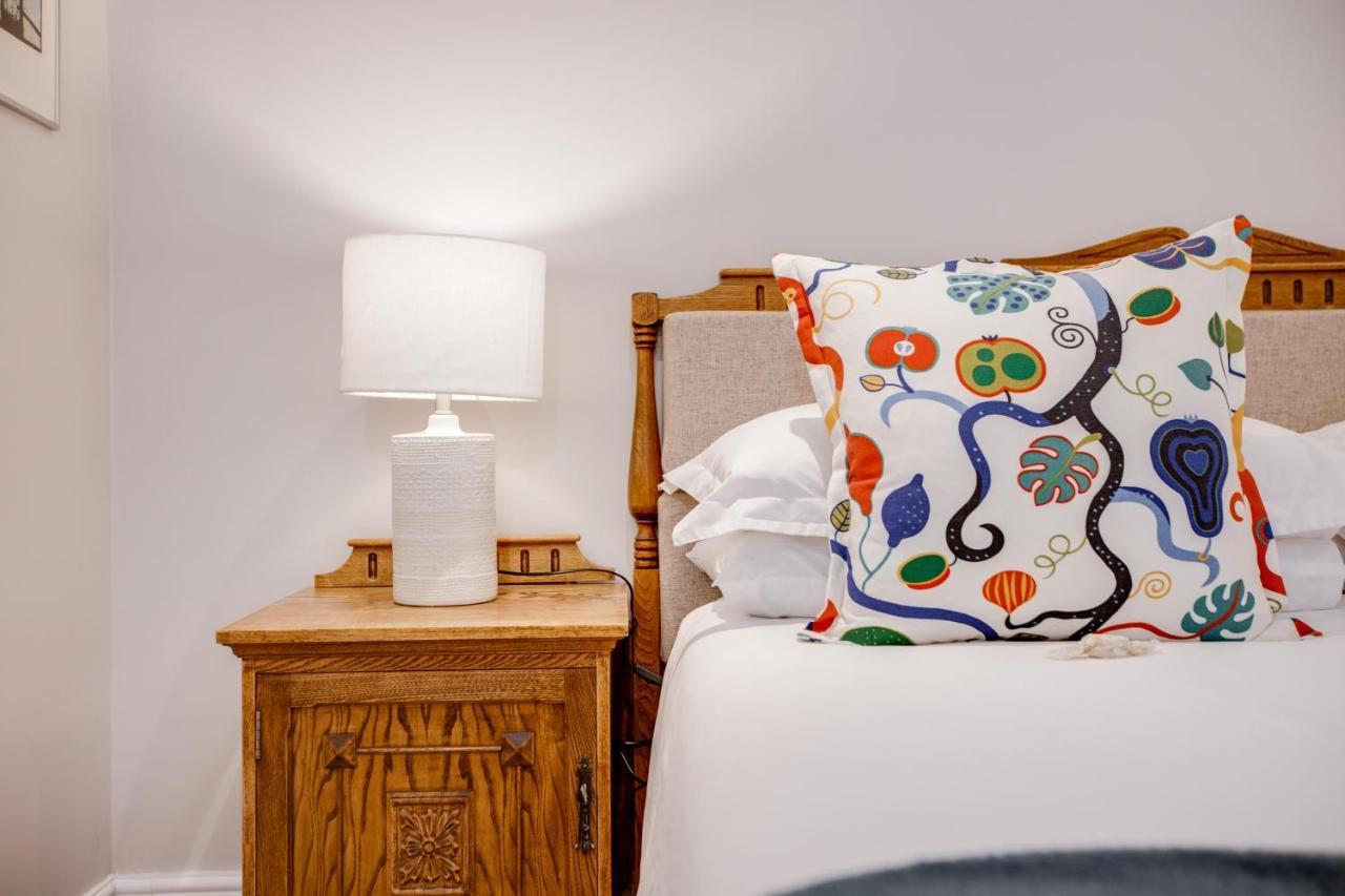 Amberhall Guesthouse Йоханнесбург Экстерьер фото