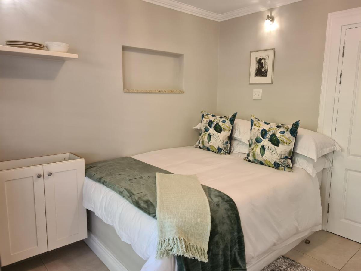 Amberhall Guesthouse Йоханнесбург Экстерьер фото
