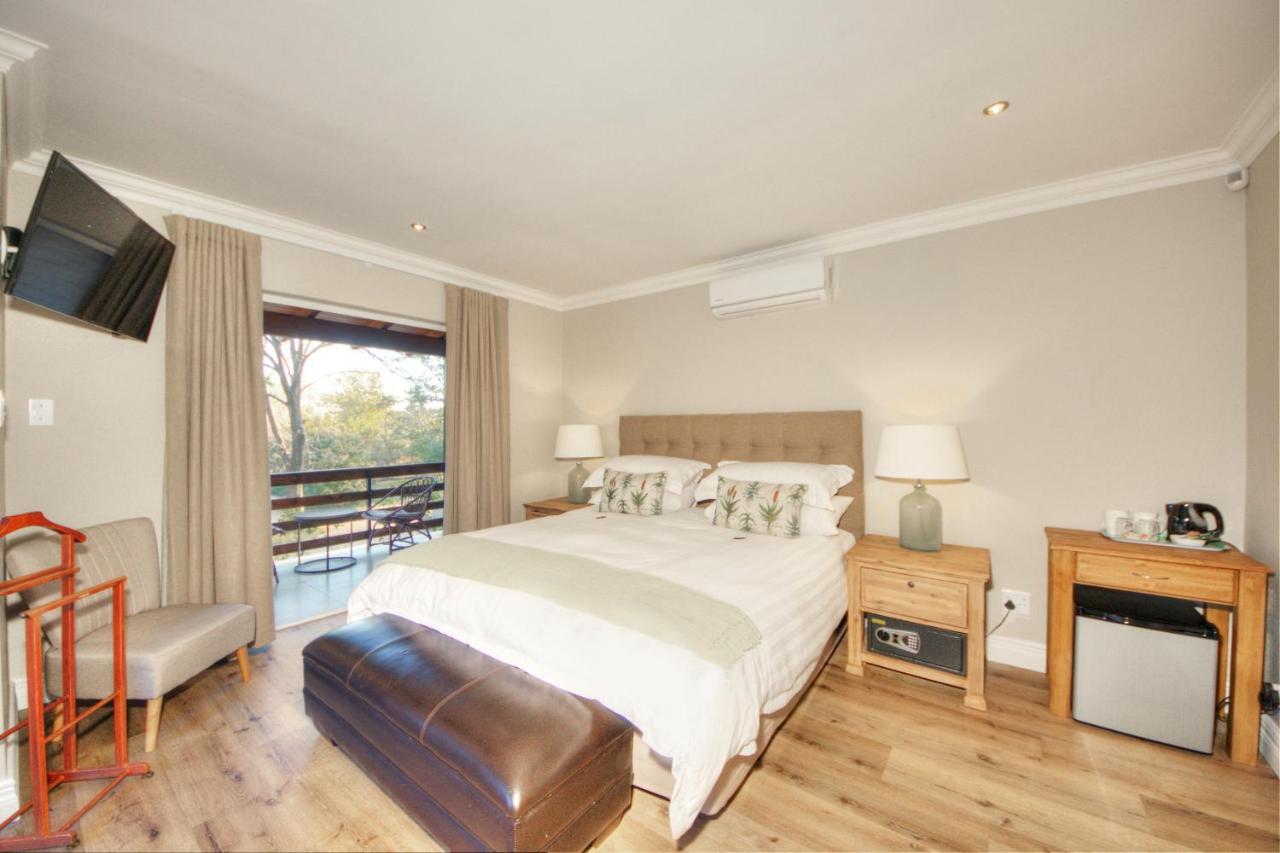 Amberhall Guesthouse Йоханнесбург Экстерьер фото